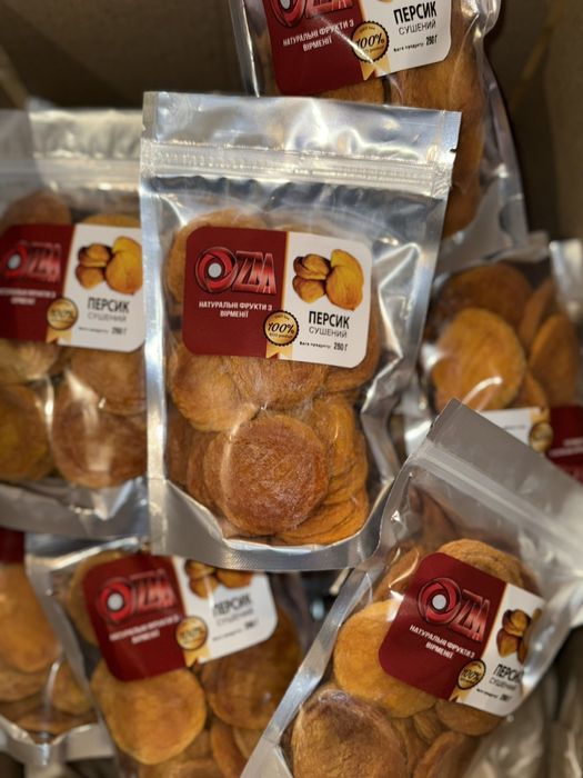 Інжир в'ялений,сушений.Диня косічкаПерсік.Банан.Диня сушена