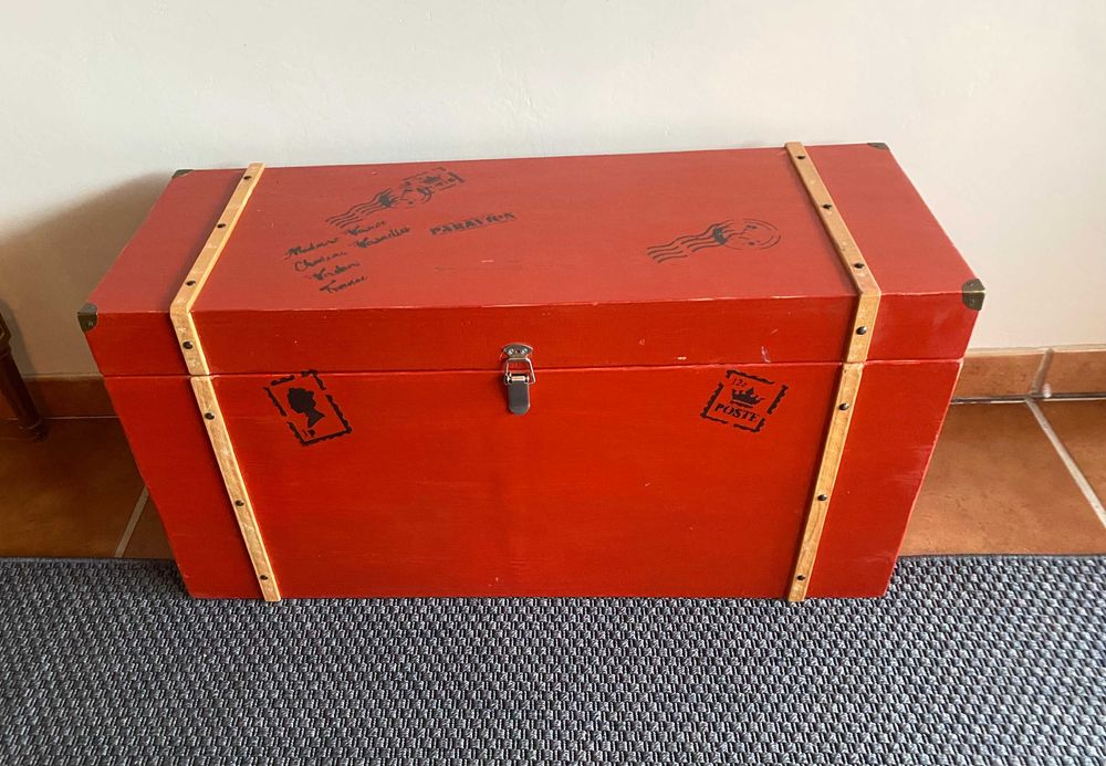 Caixa de arrumação em madeira maciça de pinho