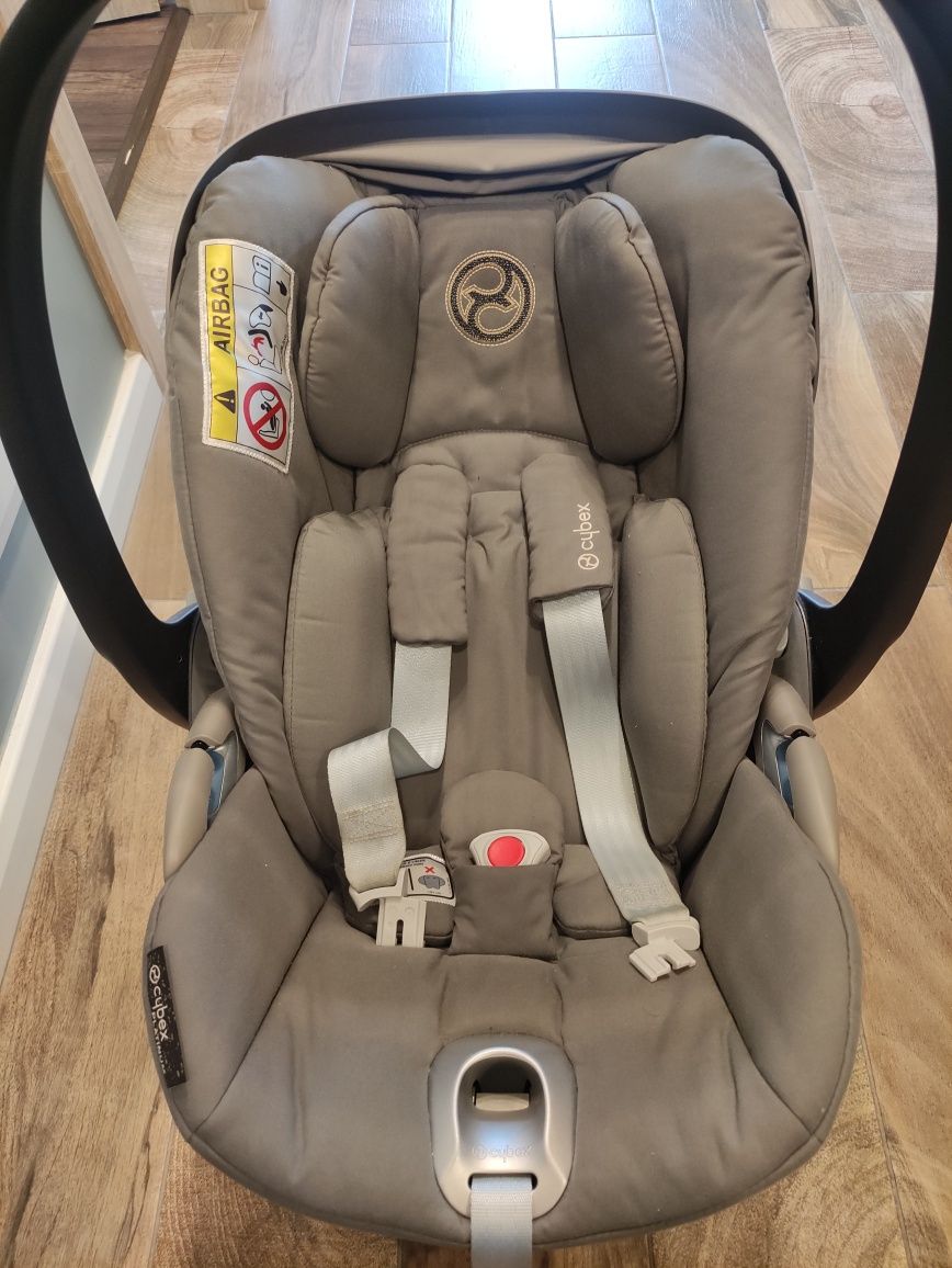 Fotelik cybex z bazą obrotową i wkładką niemowlęcą