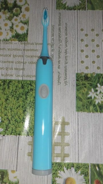 Ультразвукова зубна щітка на батарейках