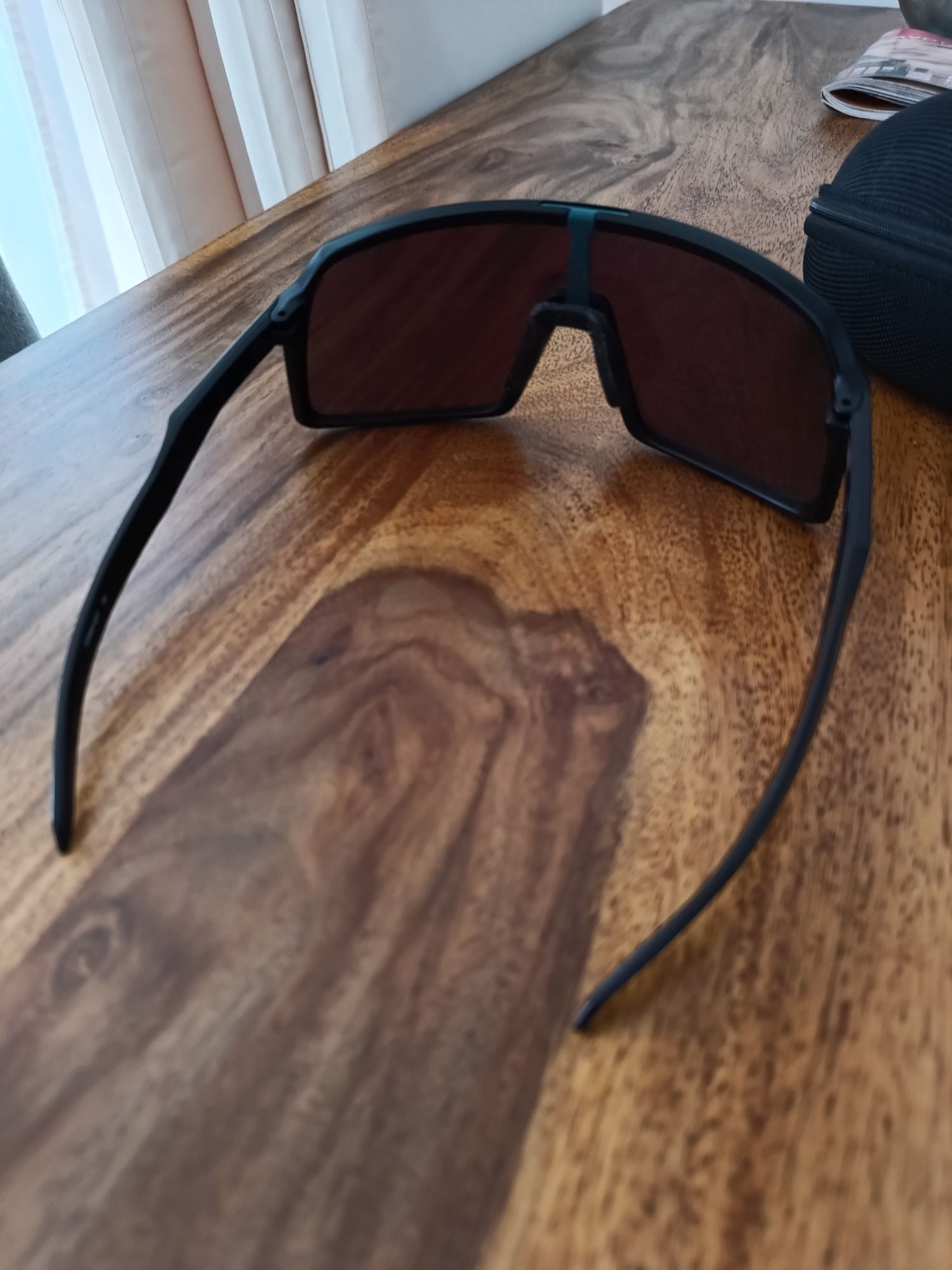 Okulary Oakley Sutro