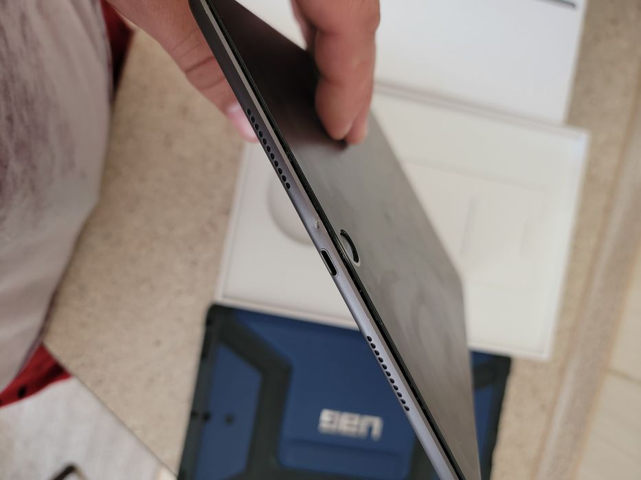 Ipad air 3 64gb, lte Neverlock