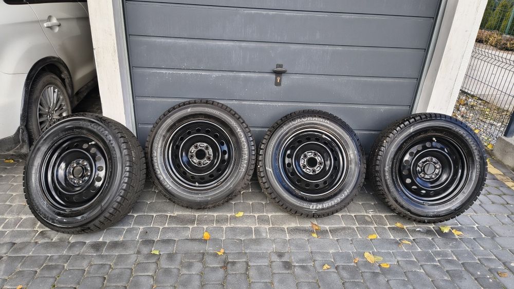 Mitsubishi, Hyundai ,Kia, 215/70 R16 Yokohama zimowa, 9mm bieżnik