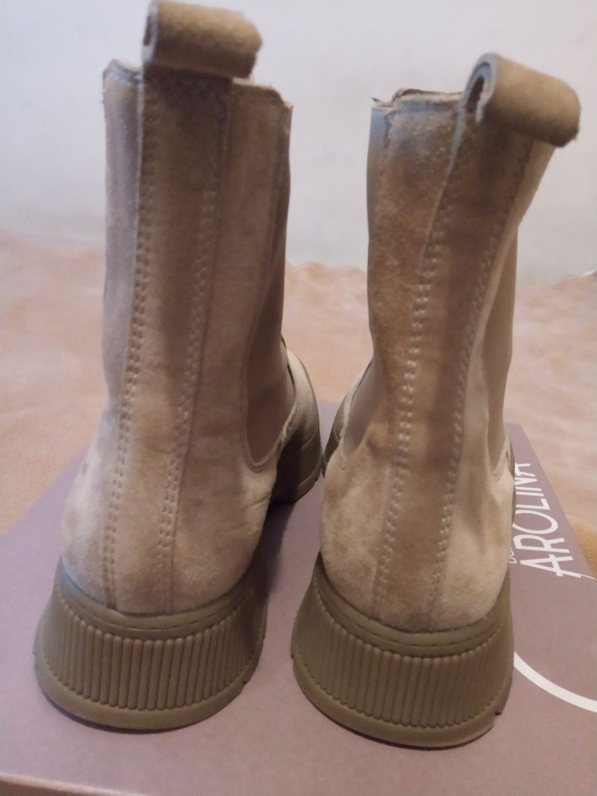 Sztyblety damskie Massimo Dutti