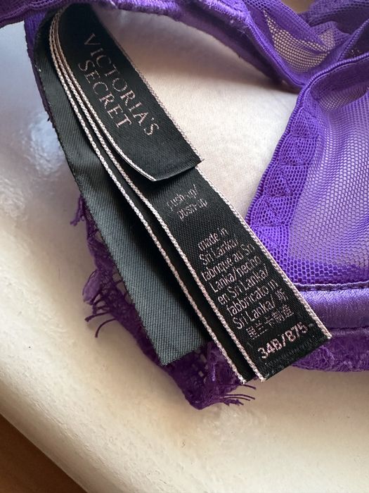 Фіолетовий мереживний бюстгальтер з пуш-ап зі стразами вікторія сикрет
