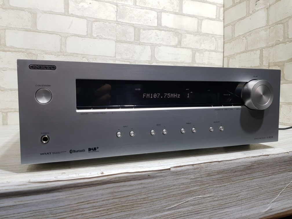 Стерео ресивер ONKYO TX-8220, *2х100 Вт, Bluetooth, б/у з Німеччини