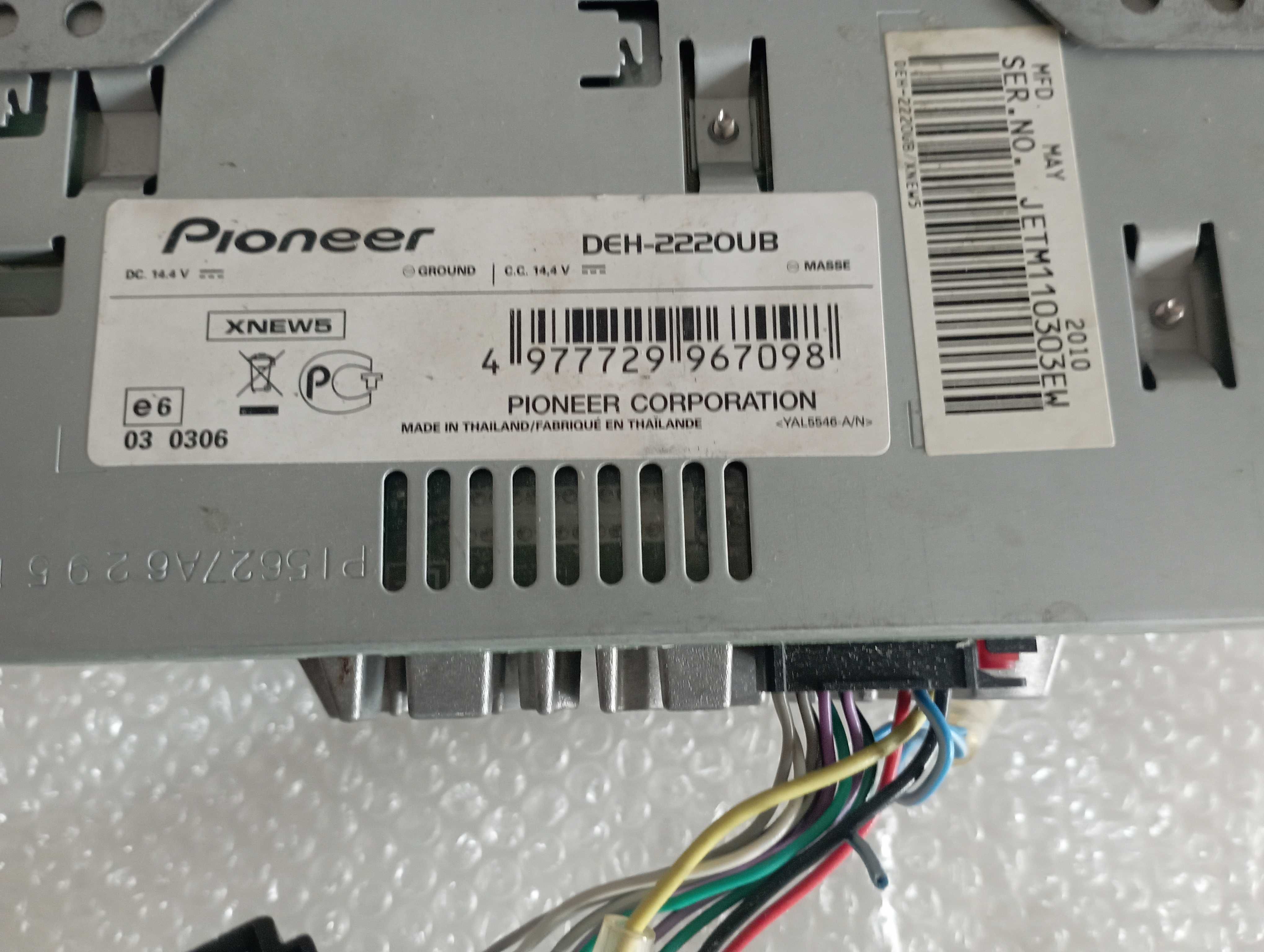 Pioneer DEH 2220 UB c USB магнитола.