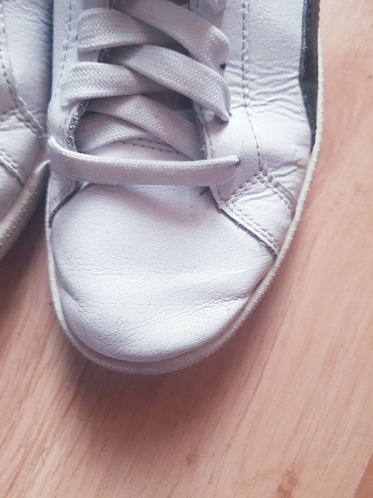 Skórzane buty sportowe damskie marki Puma rozmiar 39