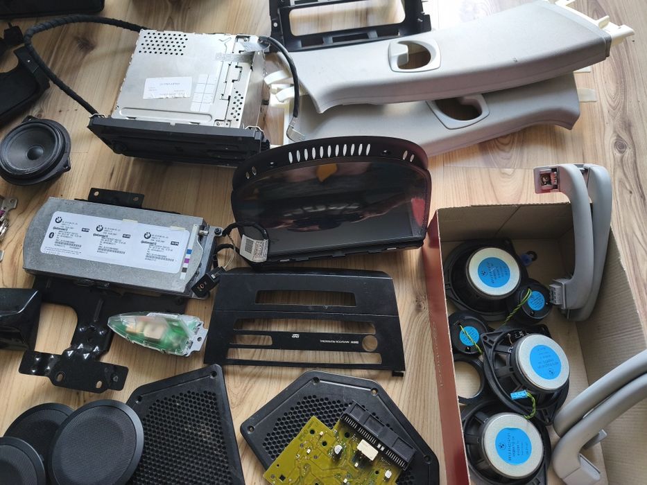 CCC, nawigacja, HiFi Części BMW e 90