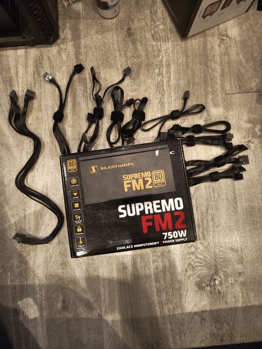 Zasilacz SilentiumPC Supremo FM2 750W 80+ Gold