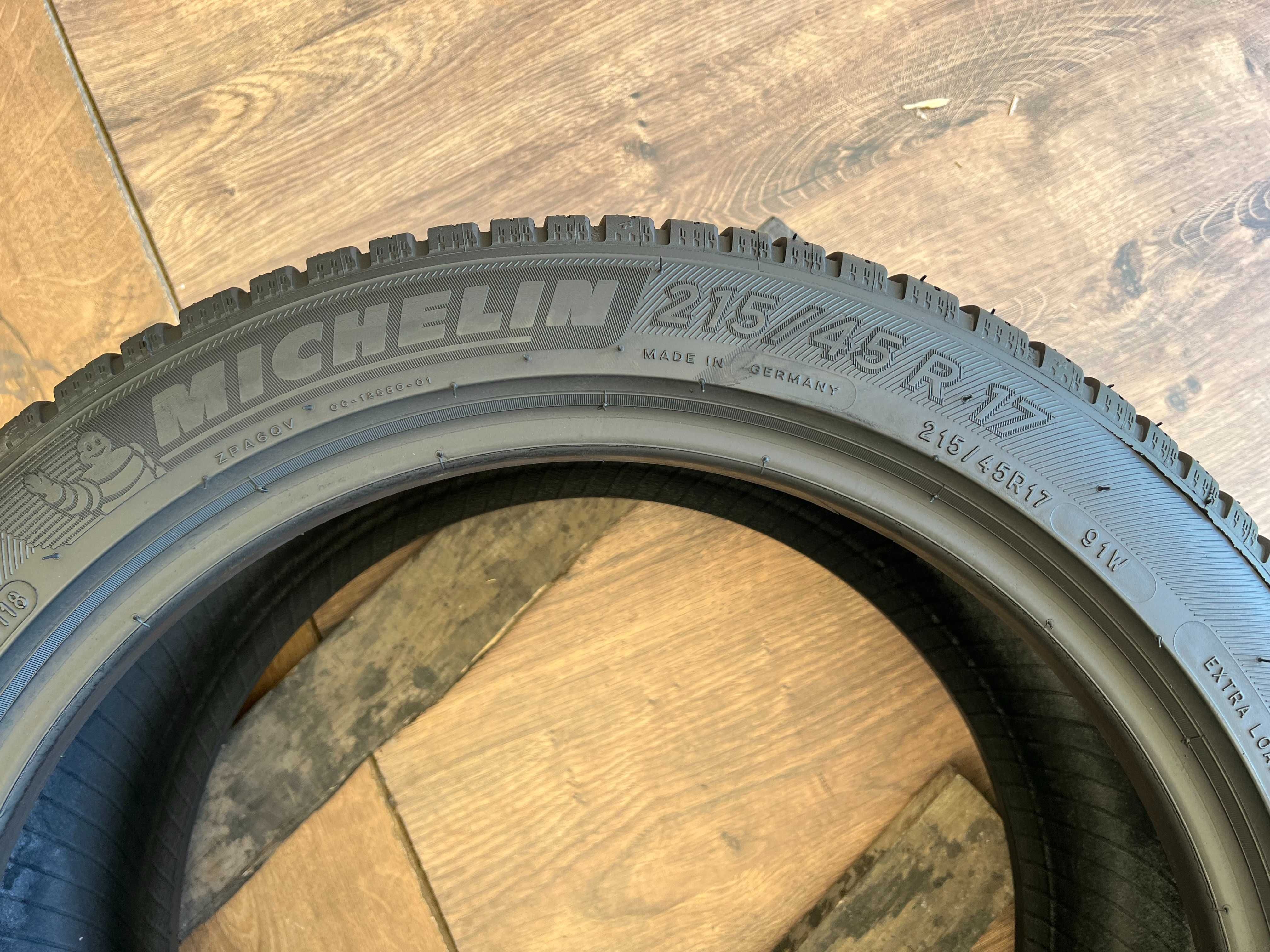 Opony wielosezonowe 215/45/R17 Michelin CrossClimate + 2 sztuki