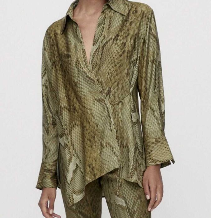 Conjunto Massimo Dutti Verde Estampado Serpente