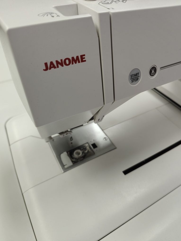 Janome MC550e hafciarka niski przebieg jak nowa komplet + program