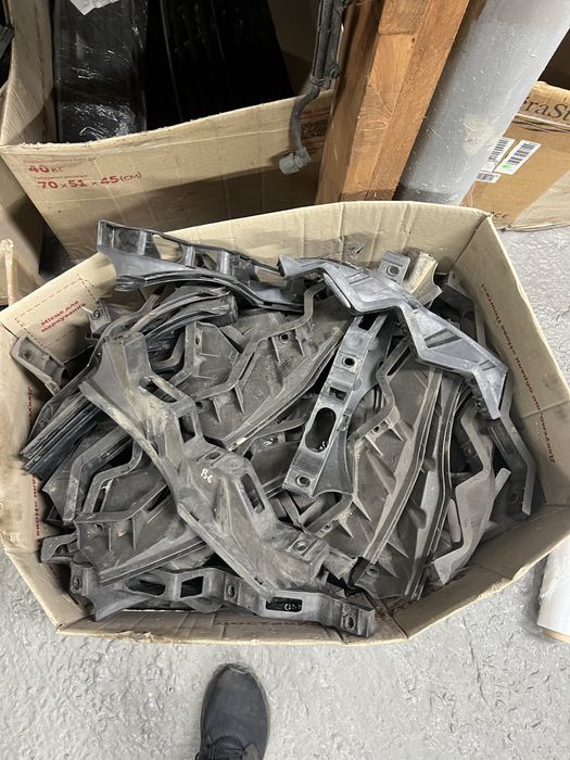 Направляючі бампера Passat B6 Пассат Б6