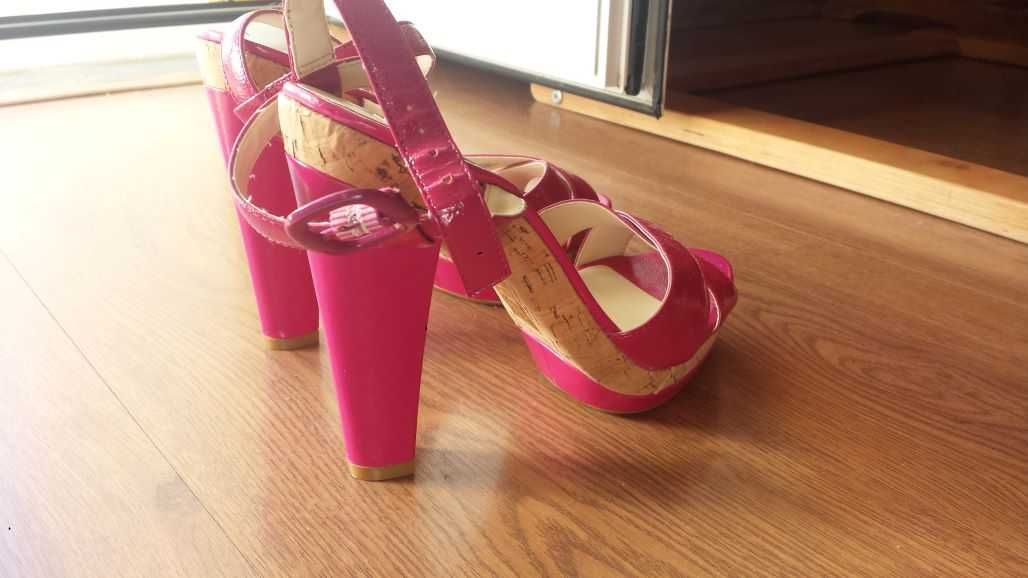 Sandálias Steve Madden