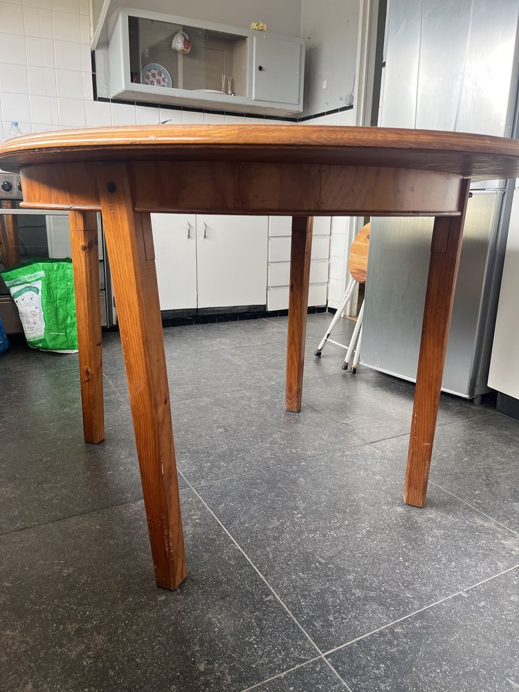 Mesa de madeira com extensao
