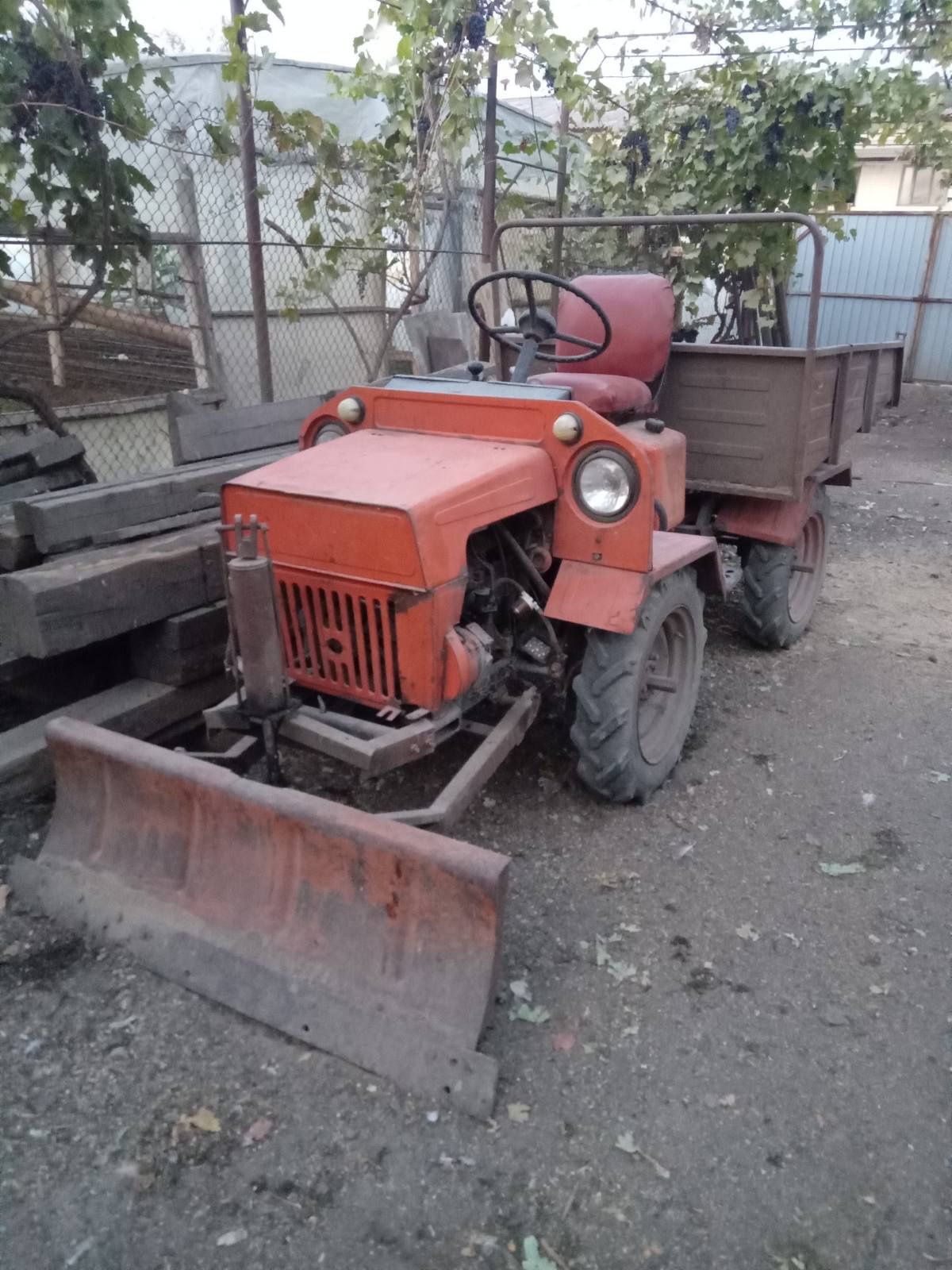 Продам мини трактор Прикарпатець