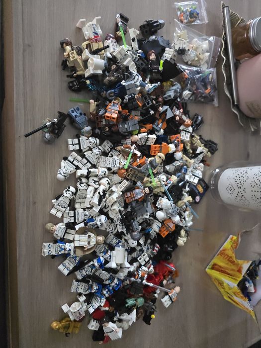 Lego Star Wars minifigurki 180szt.