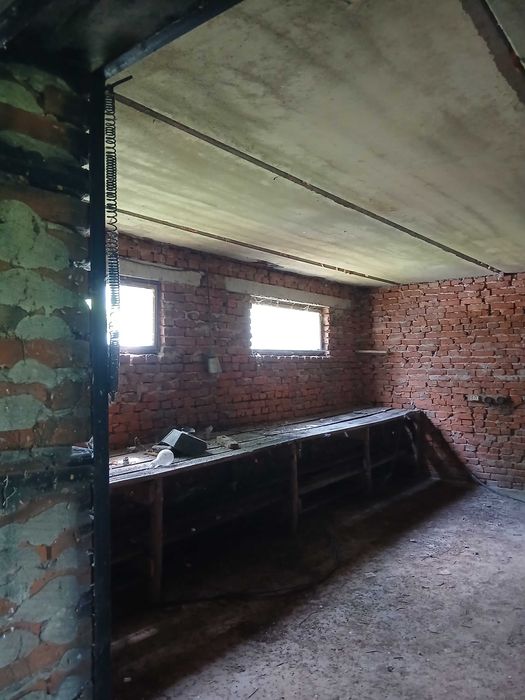 Нежитлова будівля