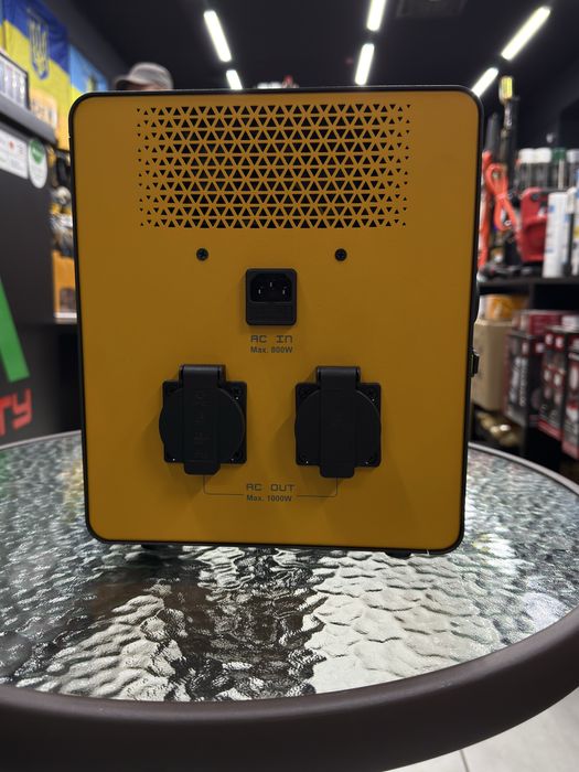 Портативна зарядна станція Zegor 2000w