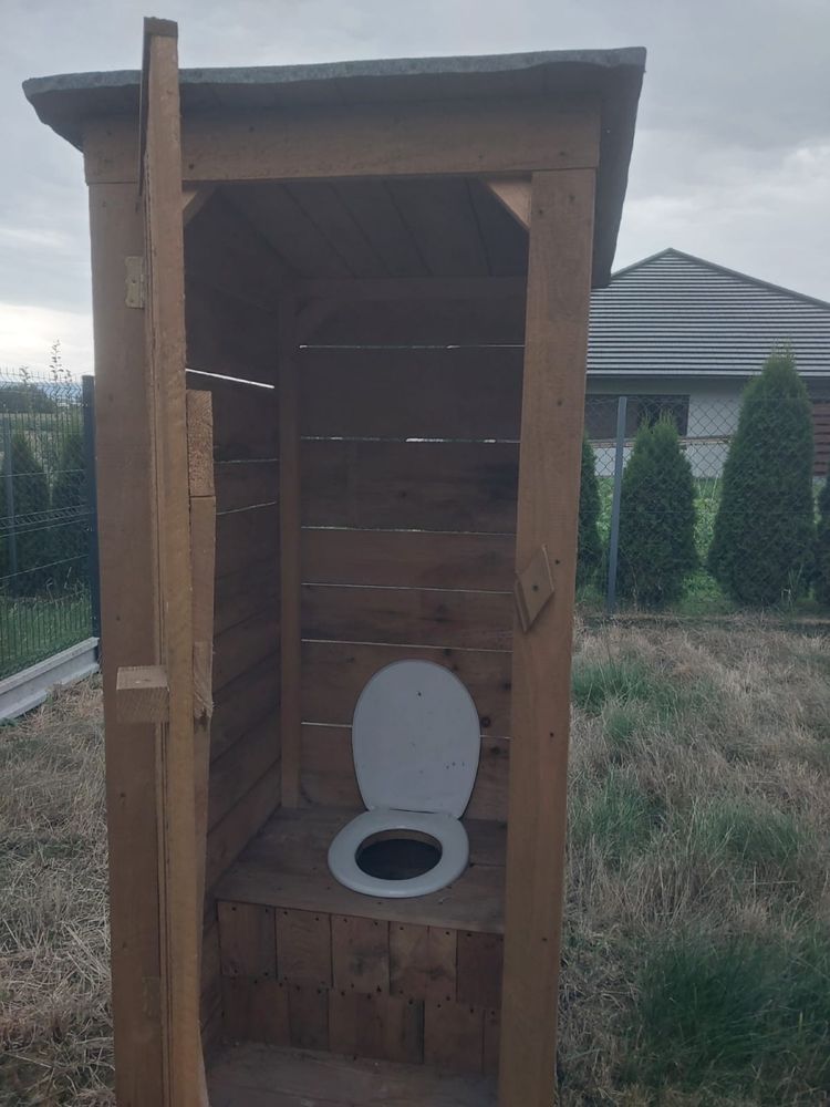 Wychodek wc drewniane