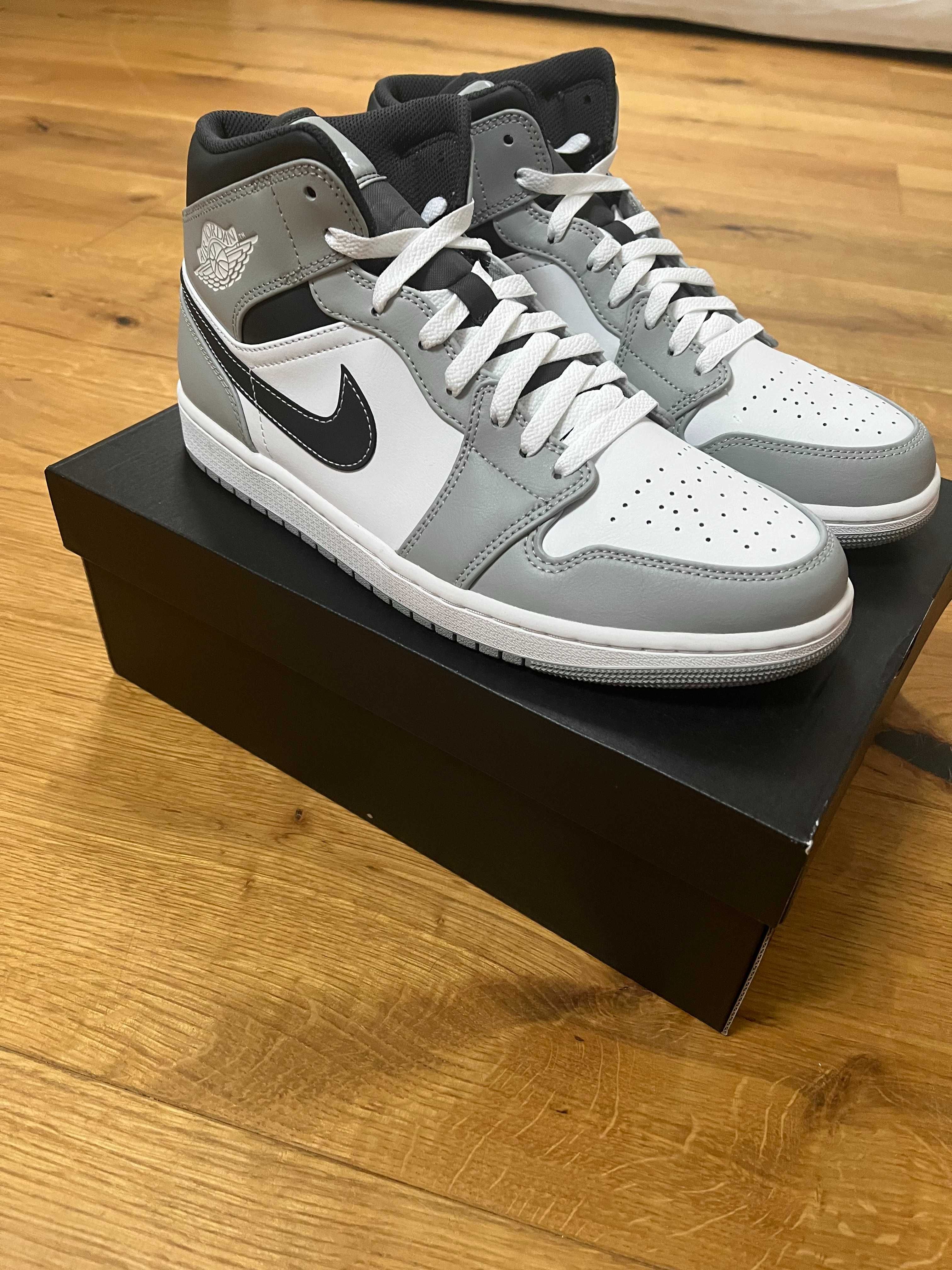 Jordan 1 Mid Light Smoke Grey 40 / 41 /  45 / 45,5