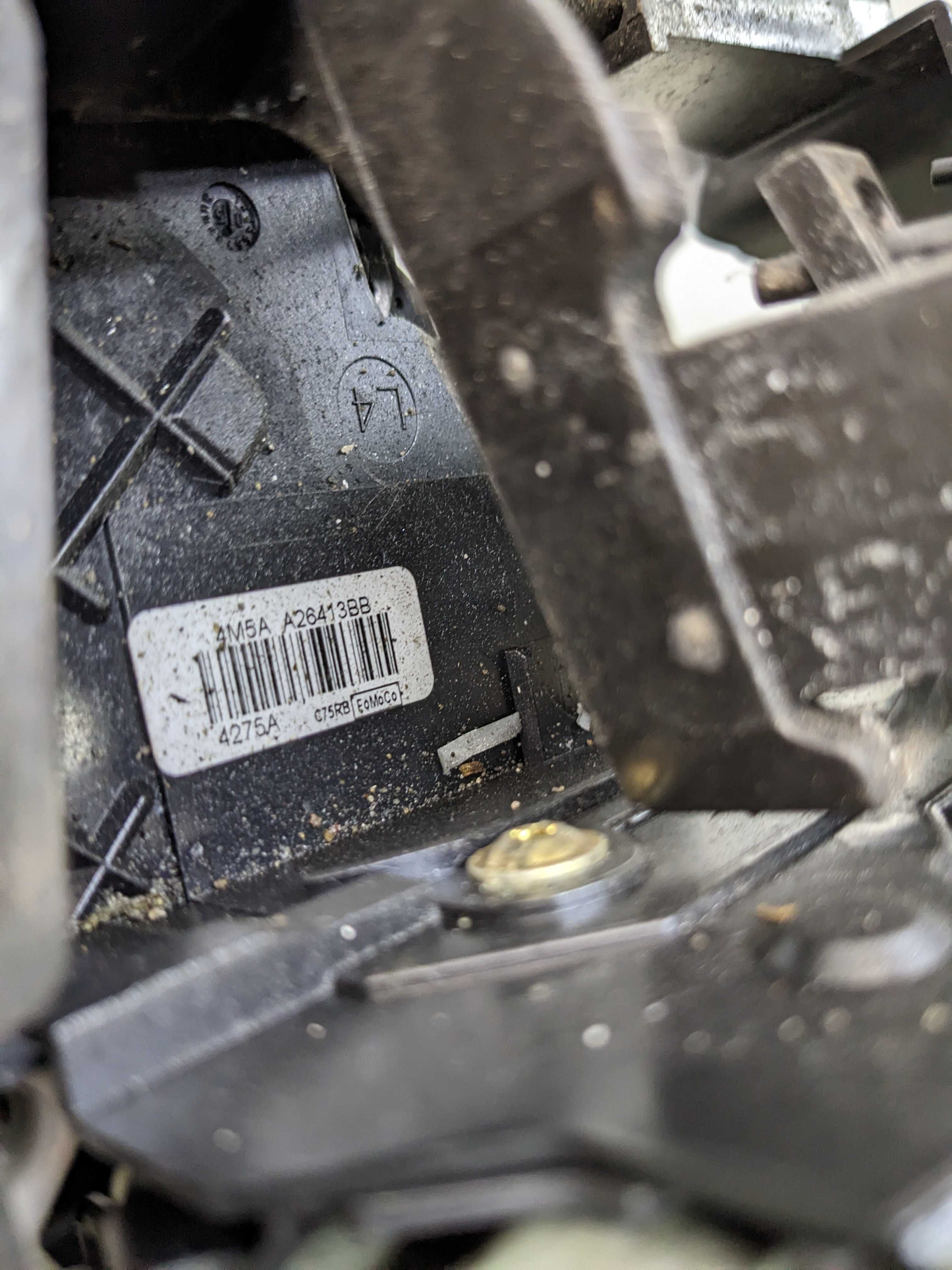 Ford Focus MK 2 II Zamek Klamka Drzwi Lewych Tylnych Lewy Tył