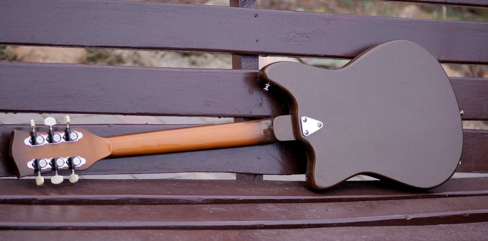Gitara elektryczna  Defil JOLA  z 1977 roku Piękna