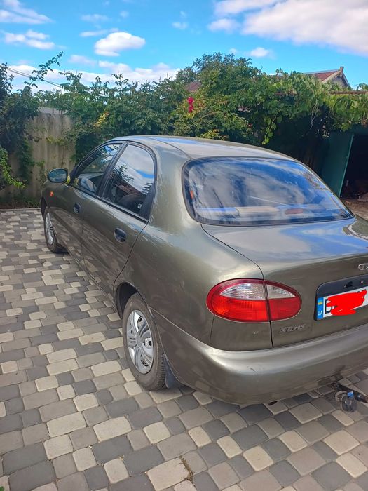 Автомобіль Daewoo sens
