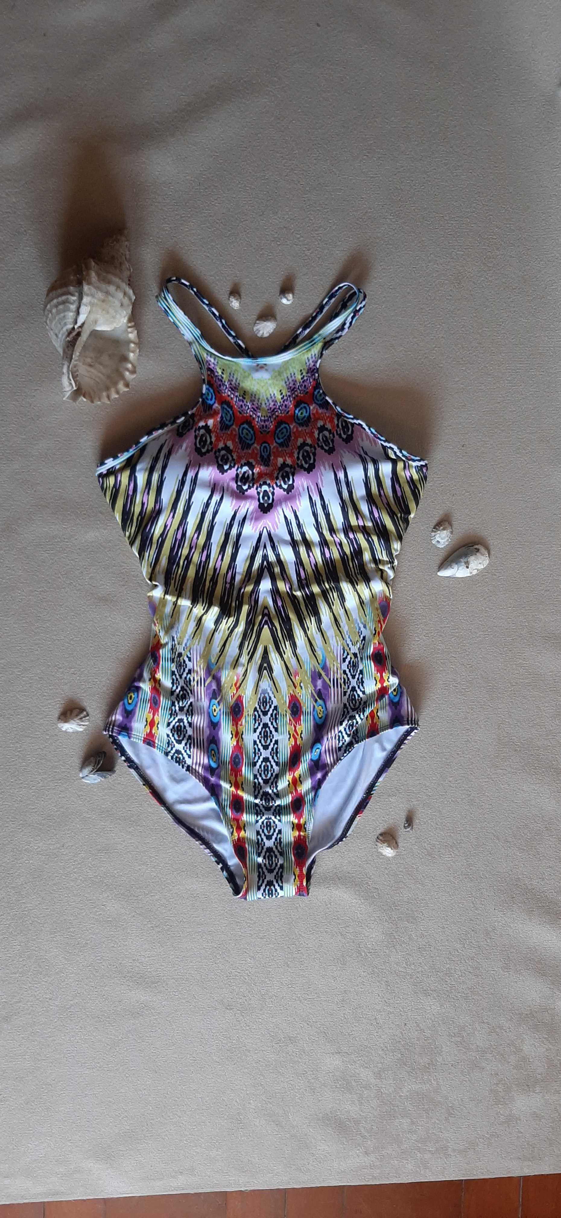Fato de banho, modelo estampado tribal