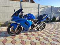 Kawasaki er 6 f  ABS