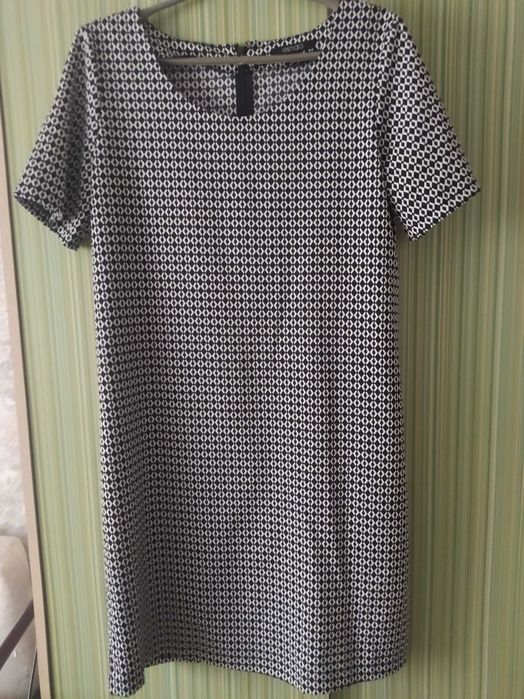 Сукня чорно-біла офісна
