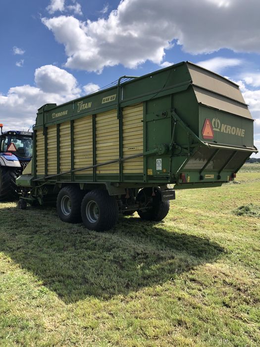 Sprzedam przyczepę samozbierającą Krone Titan R48 GD