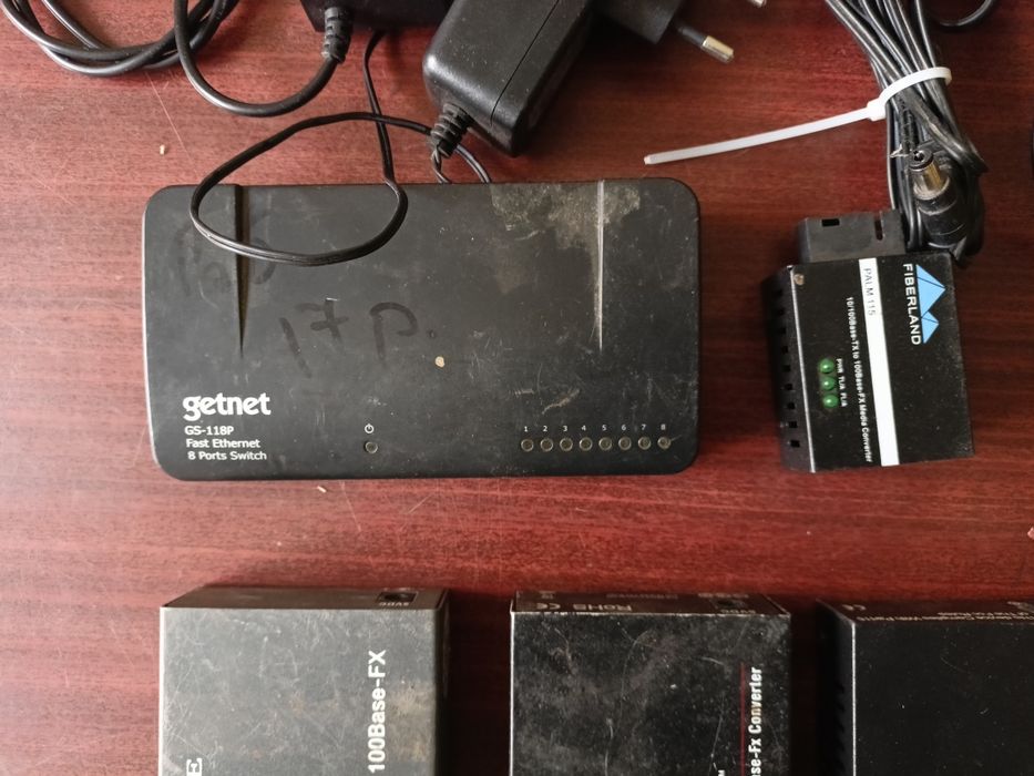 Ціна за все!!! Медіаконвертер, маршрутизатор, блок живлення, switch