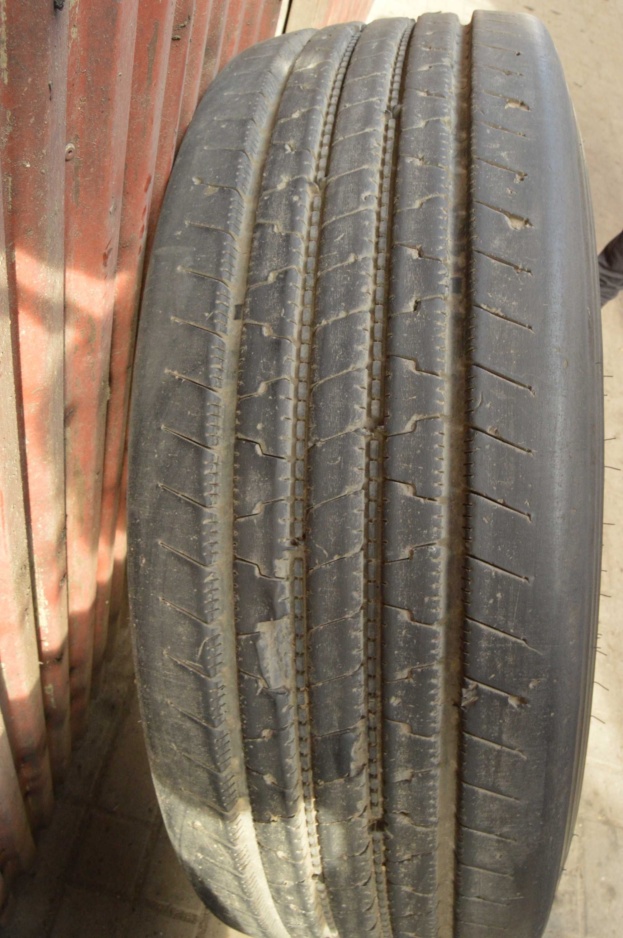 Opona FIRESTONE FS400, 315/70 R22.5, prowadząca, przód