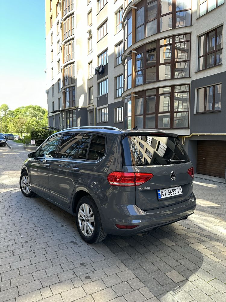 Volkswagen Touran 2021 автомат