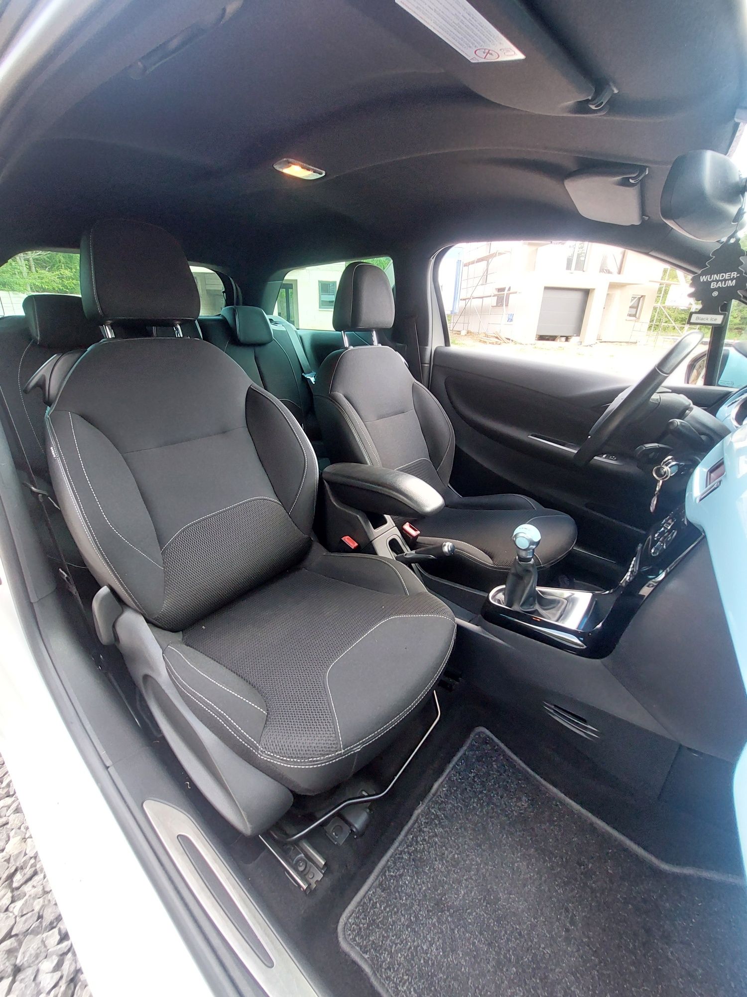 Citroen DS3 1.6 VTI # czarny sufit