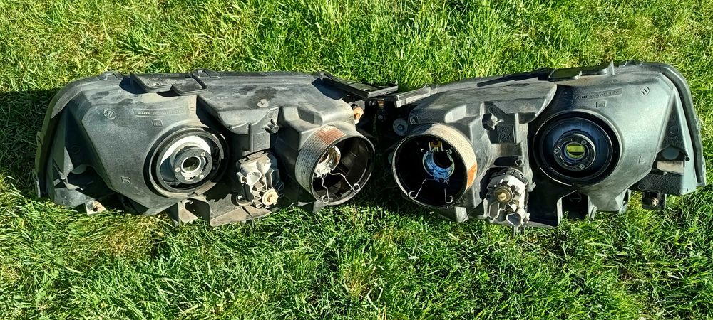 Reflektor lampa lewa  Grand Vitara xenon