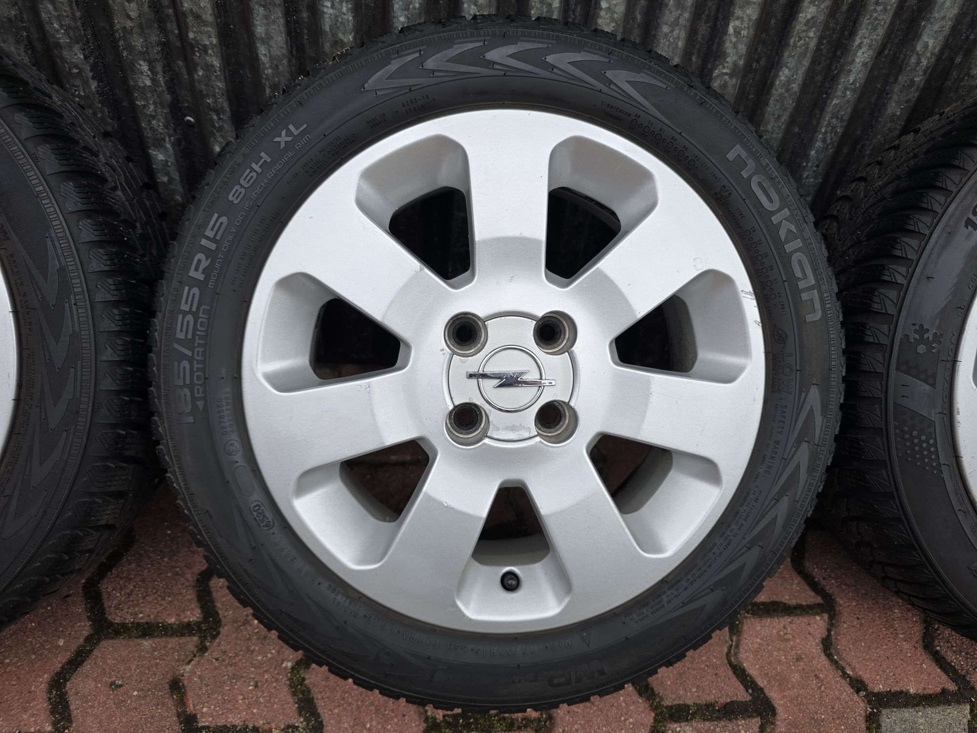 Felgi z oponami 185/55R15 Opel Tigra 4x100 Astra Combo Corsa Meriva