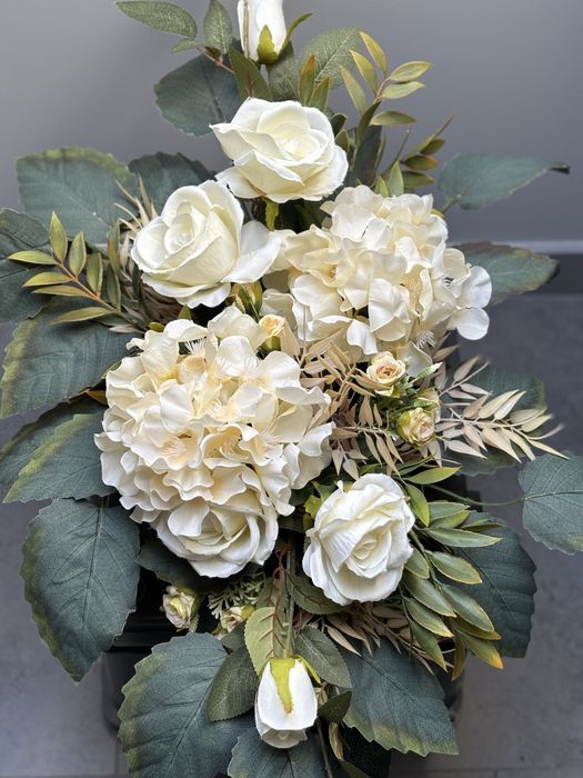 Kompozycja nagrobna stroik na płyte