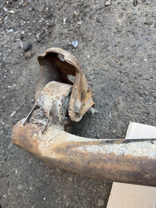 Задній підрамник ричаги Хюндай Санта Фе 1 комплект