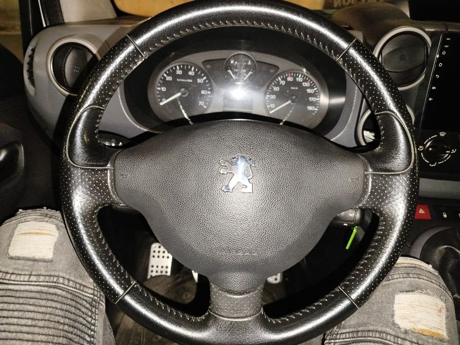 Volante Peugeot  partner com airbag