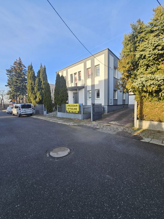 Sprzedam budynek  mieszkalno-usługowy w centrum Konina