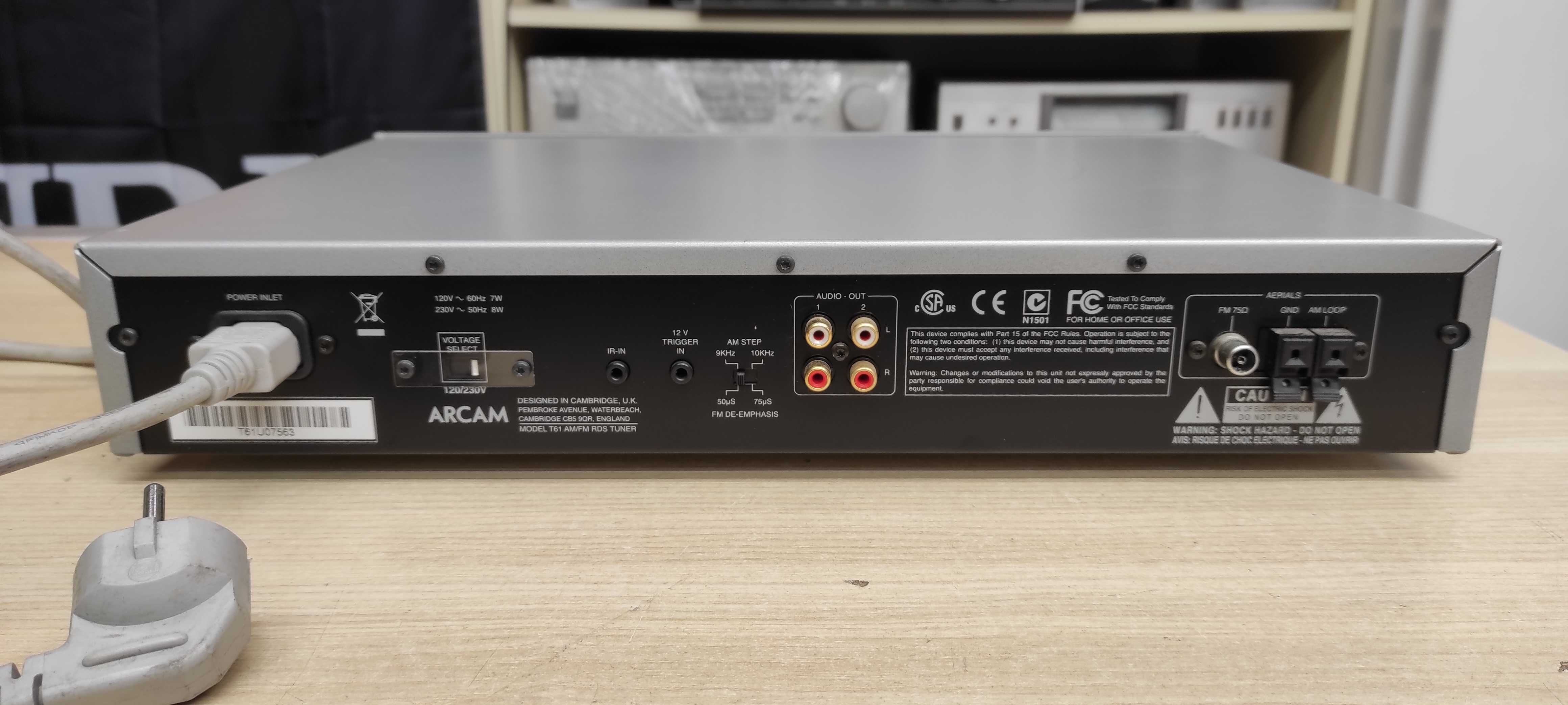AM/FM тюнер Arcam T61 (англия)