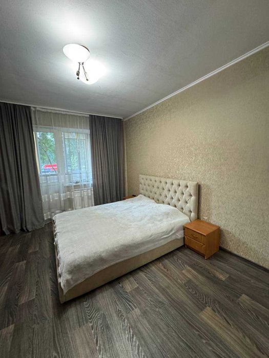 Дарницький 3 кімнатна з ремонтом Тростянецька