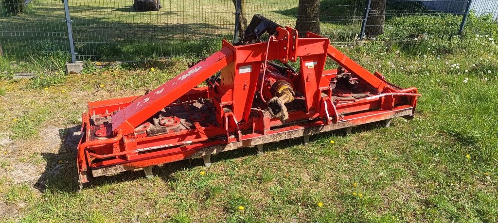 Brona wirowa Agram 3000 2x wał paker i rurowy, Sprowadzona