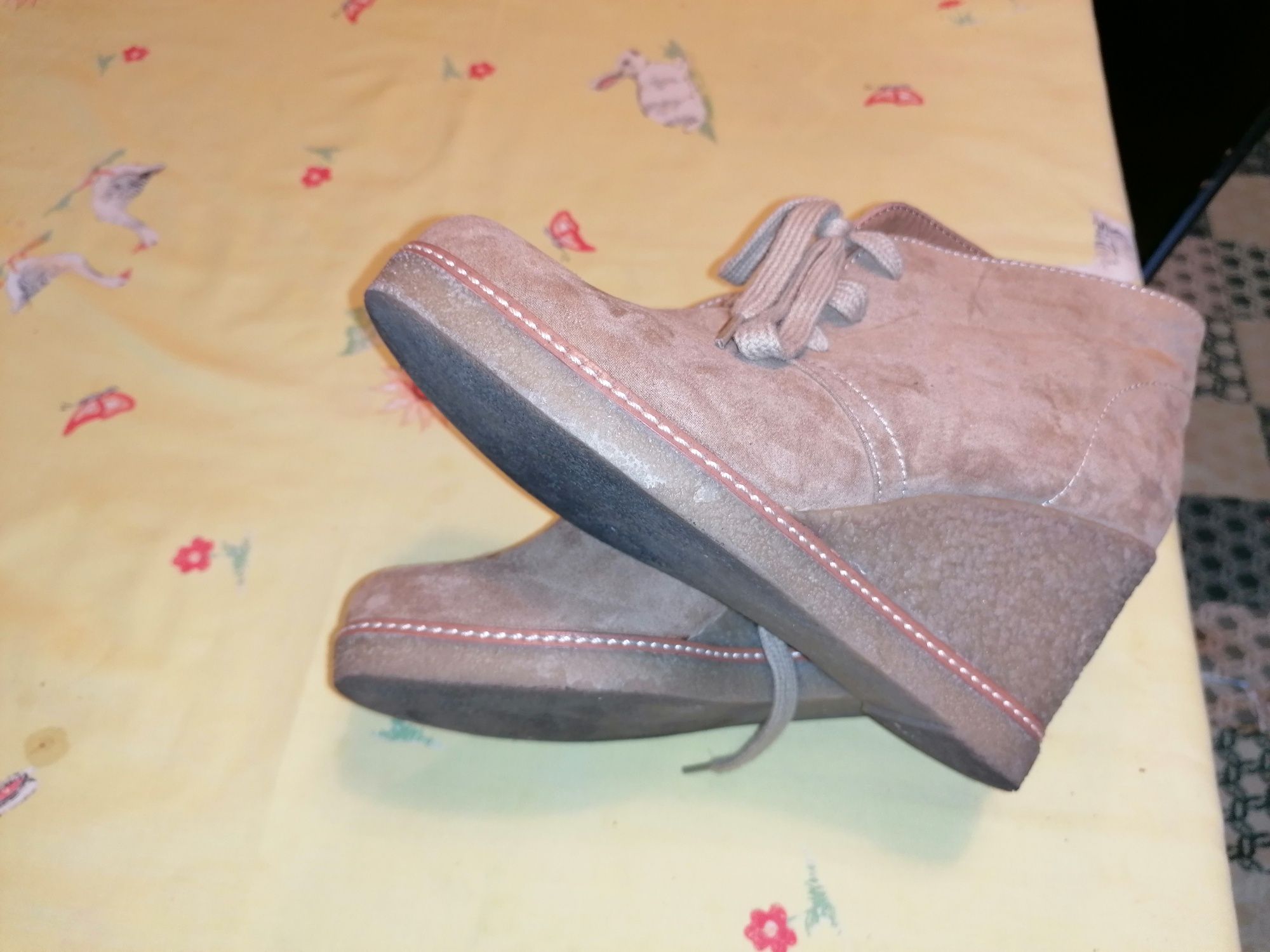 Botins camel salto de cunha