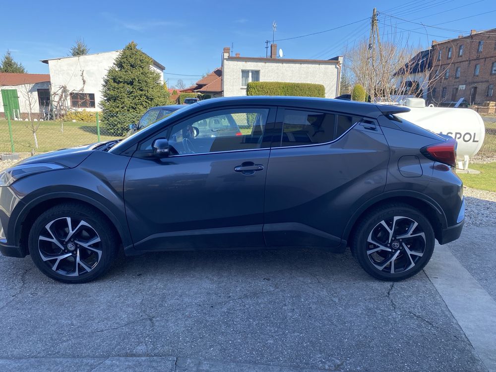 Sprzedam Toyota CHR dynamic