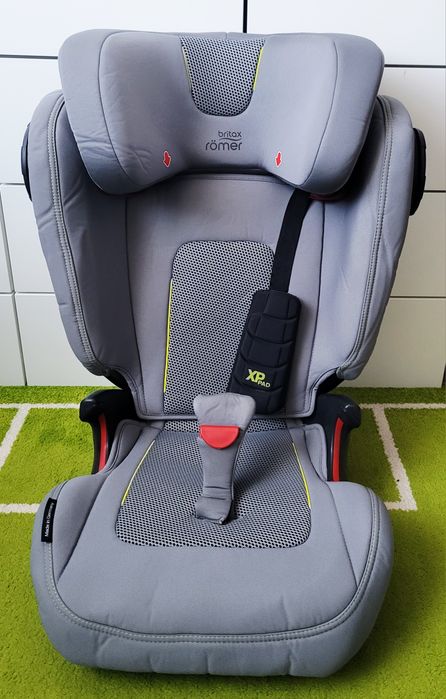 Fotelik samochodowy Britax Romer Kidfix III S 15-36 kg