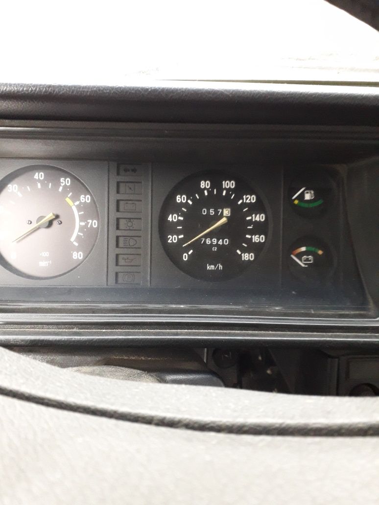 ВАЗ 2107 . 2002 года.